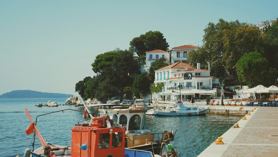 Potres se osetio do Atine