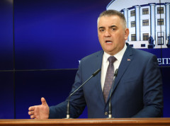 Imamo informacije da Šmit planira da potpiše Zakon o imovini na dan odlaska