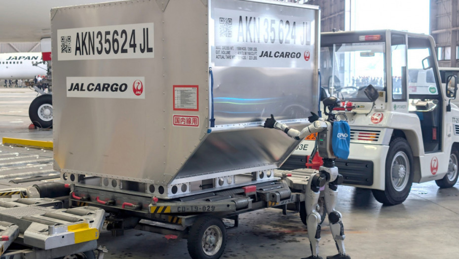 Roboti preuzimaju nošenje prtljaga na aerodromu u Japanu