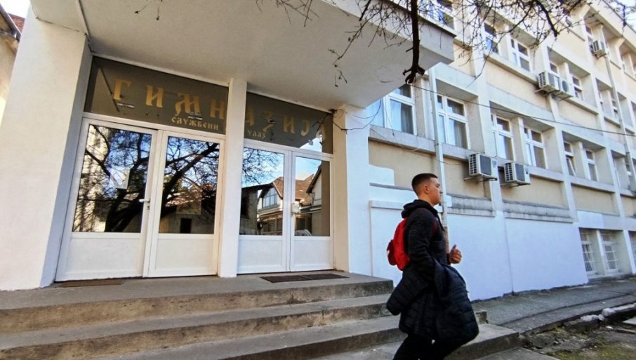 Zablistala školska biblioteka: Još 500 naslova za paraćinske gimnazijalce (FOTO)