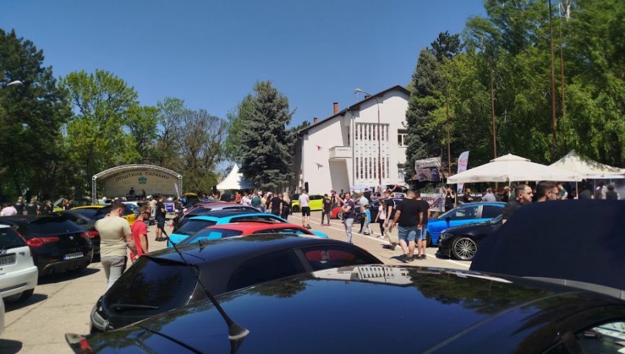 U Paraćinu danas održani takmičenje i izložba atraktivnih četvorotočkaša (FOTO)