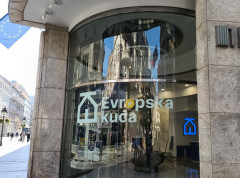 Muzičar Darko Rundek sutra svira besplatno ispred Evropske kuće u Beogradu
