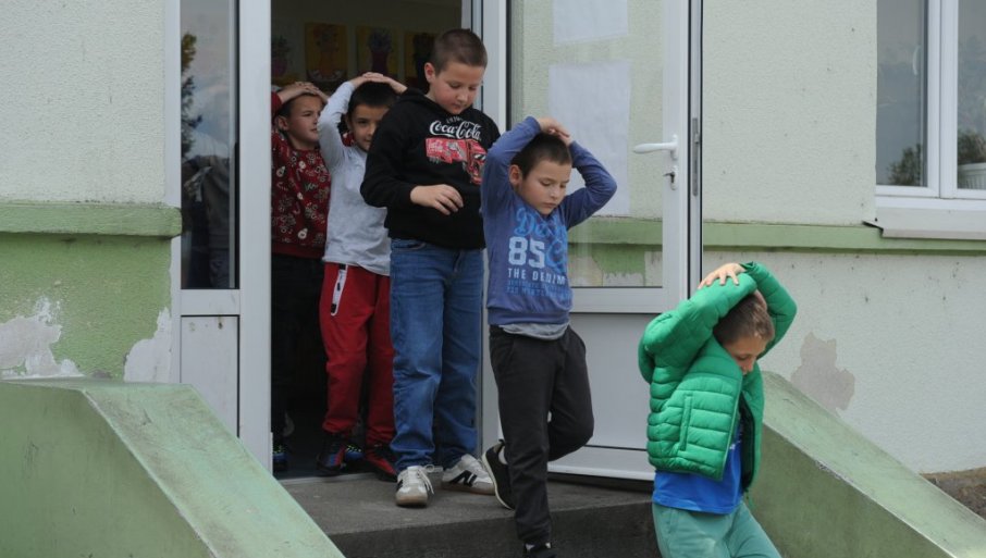 Edukacija kraljevačkih đaka o ponošanju u slučaju zemljotresa