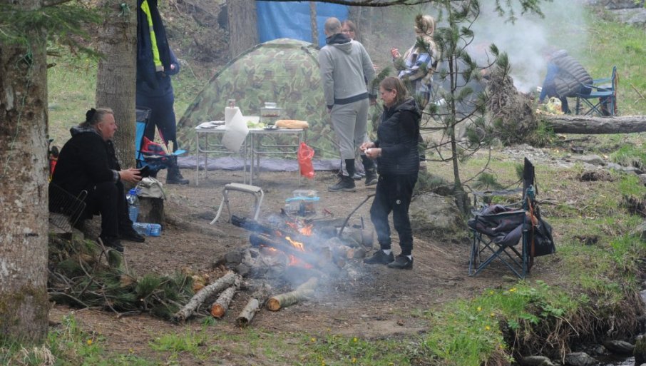 Srce prvomajskog uranka: Praznična atmosfera na poznatim izletištima u okolini Kraljeva (FOTO)