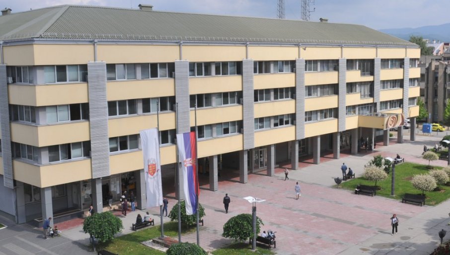 20.000 MESEČNO: Kraljevčani pomažu svoje najuspešnije studente