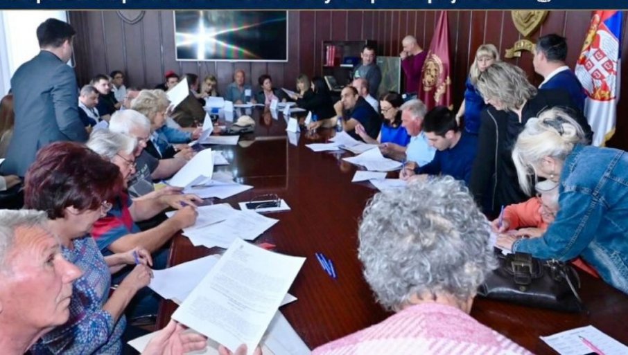 U Ćupriji ugovore potpisali građani, Opština i izvođači radova