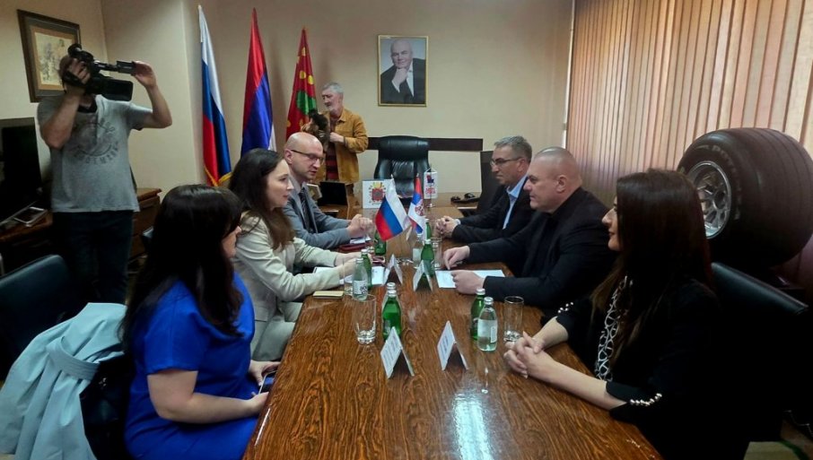 Putinov rodni grad Sankt Peterburg poklonio Jagodini dečije igralište