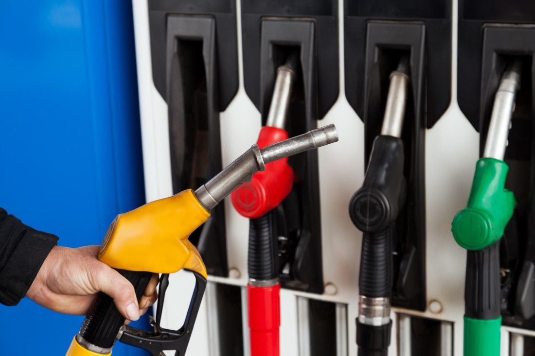 Zašto dizel brže poskupi od benzina u krizama?