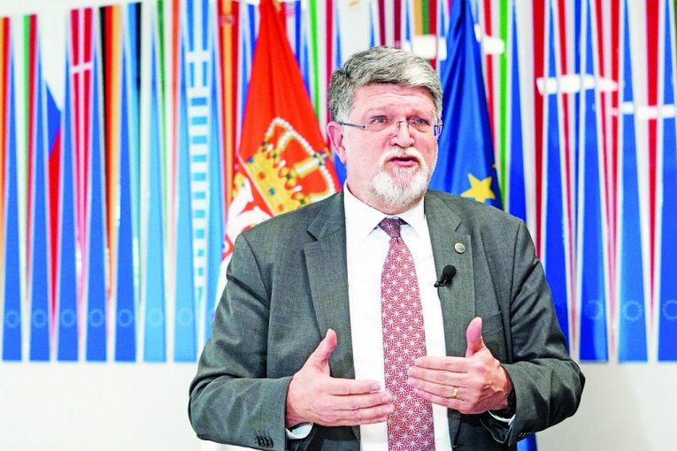 NJEMU JE RUŠENJE SRBIJE JE NJEGOV JEDINI ZADATAK! Picula ćuti kad u Zagrebu maltretriraju ženu zbog Tompsona