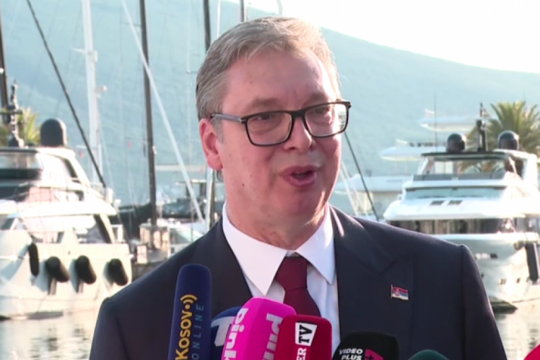 NEĆU RUŠITI POLITIKU PREMA EU KOJU GODINAMA GRADIM! Vučić jasno poručio u Tivtu: Sarađivaćemo i sa ostalima