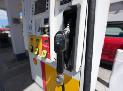 Pad cena benzina u SAD, galon goriva košta 3,87 dolara