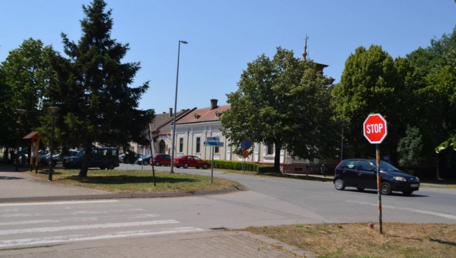 IZMESTITE PČELE BAR PET KILOMETARA: U Plandištu sutra kreće prskanje komaraca