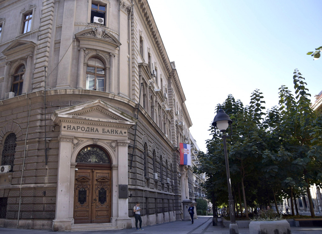 Evo koliko će vredeti evro i dolar
