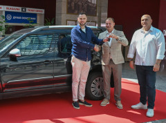 Novosadski sajam donirao vozilo Organizaciji za traganje i spasavanje Srbije