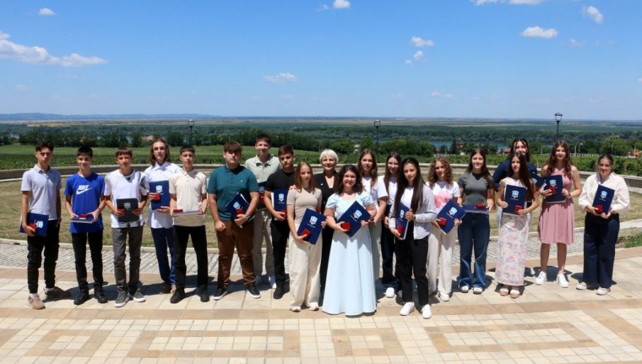 Svečanost u velelepnom kraljevskom letnjikovcu Obrenovića (FOTO)