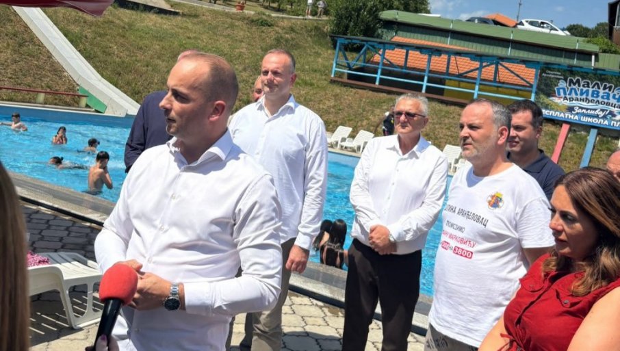 Otvorena besplatna škola plivanja za osnovce u Aranđelovcu