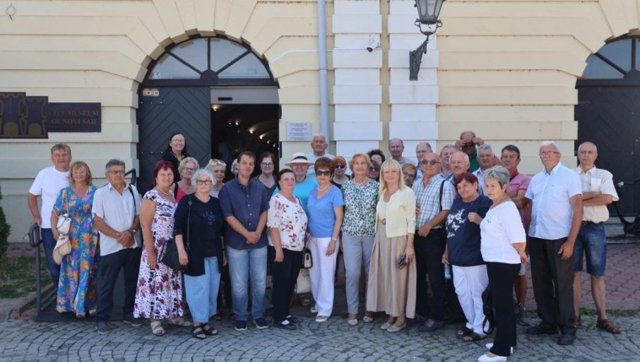 Novosadski penzioneri dobili besplatne posete ustanovama kulture