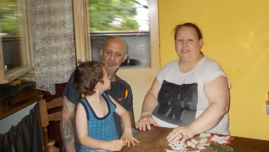 Tročlana porodica iz Odžaka živi bez ikakvih prihoda