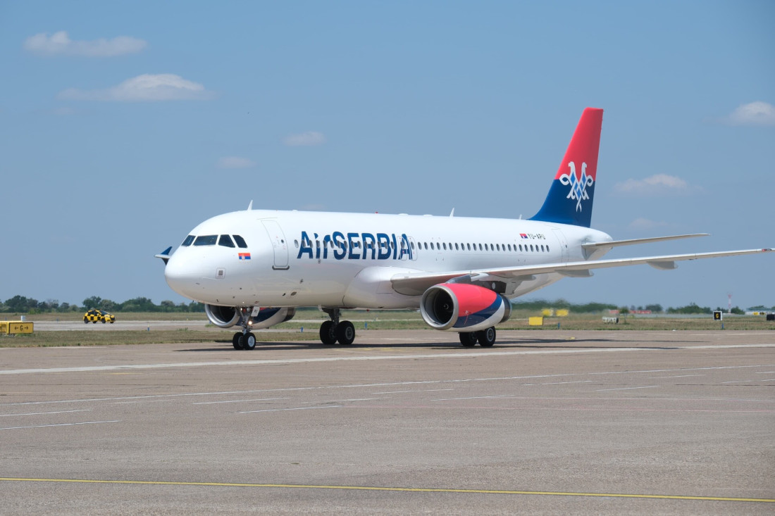 Oštećen avion Er Srbije