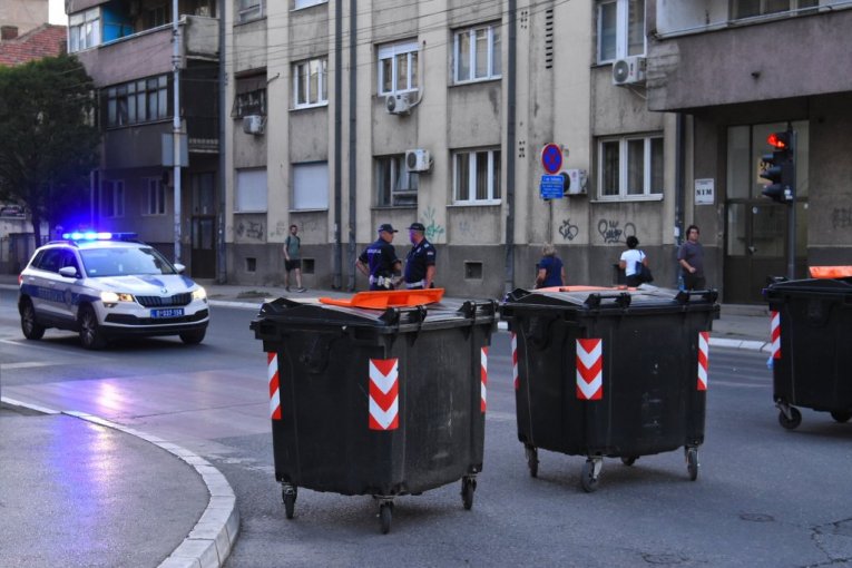 Blokaderi koriste prostorije fakulteta u Nišu u političke svrhe!