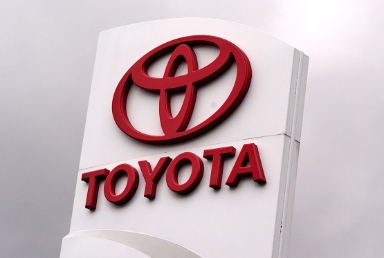 "Toyota" povlači 655.000 vozila zbog greške na displeju