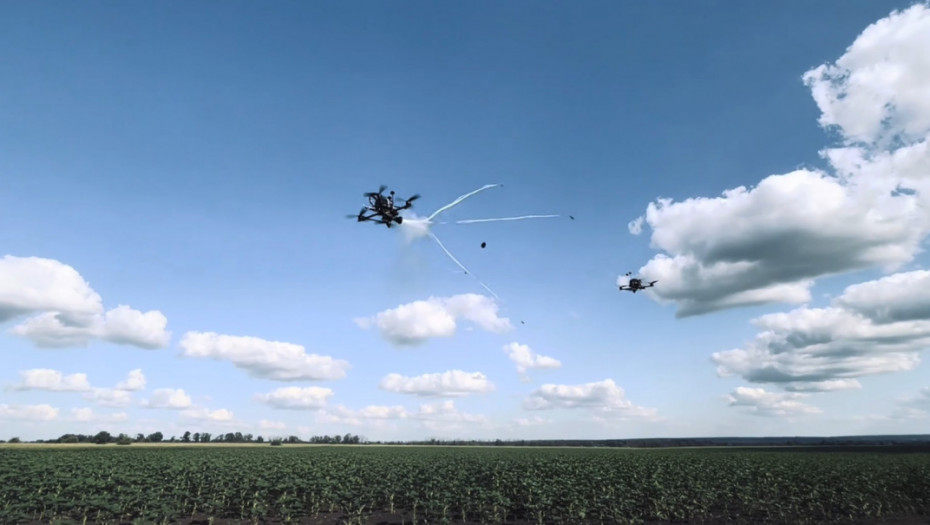 ukrajinski dron-presretač sa bacačem mreže