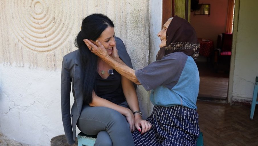 Stogodišnja Mirjana Petrović sama brine o domaćinstvu (FOTO)