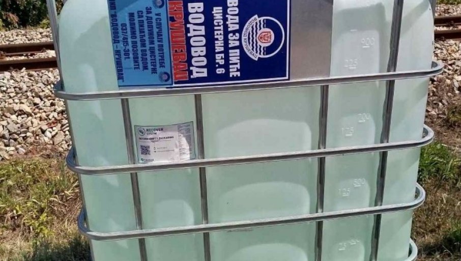 Cisterne i bidoni na osam mesta u gradu