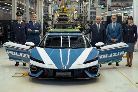 Italijanska policija dobila moćni Lamborghini: Ima veoma važan zadatak (VIDEO)