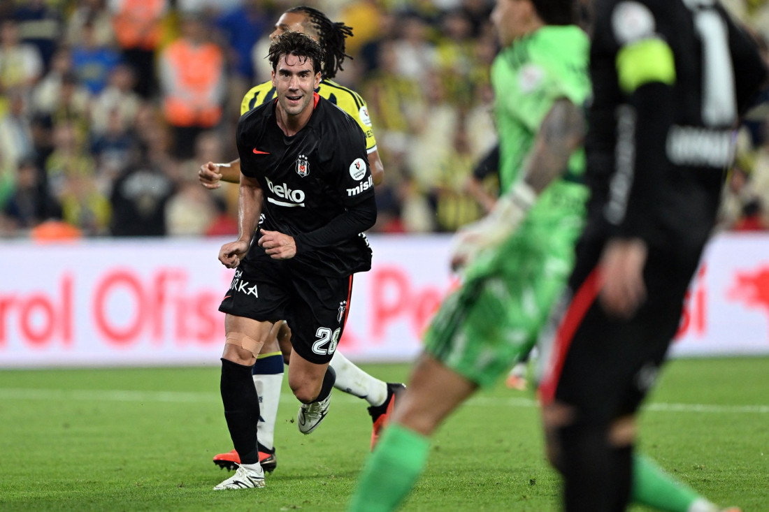 Vlahović srušio Fener u derbiju Istanbula (VIDEO)
